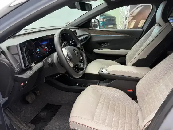 RENAULT MEGANE V - voiture d'occasion - Photo 18