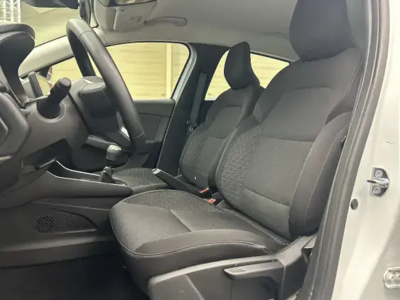 RENAULT CLIO V - voiture d'occasion - Photo 17