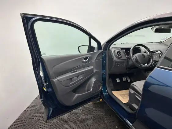 RENAULT CAPTUR - voiture d'occasion - Photo 18