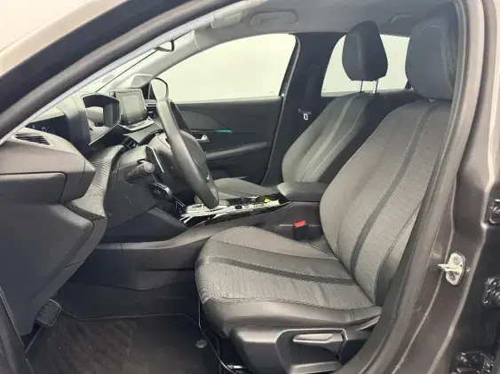PEUGEOT 208 II - voiture d'occasion - Photo 18