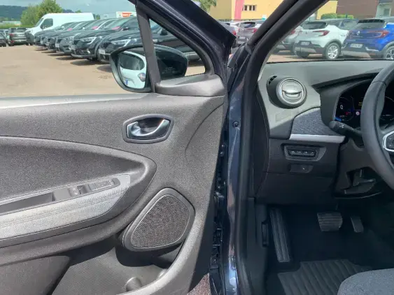 RENAULT ZOE - voiture d'occasion - Photo 17