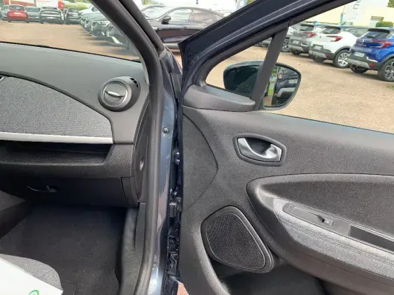 RENAULT ZOE - voiture d'occasion - Photo 18