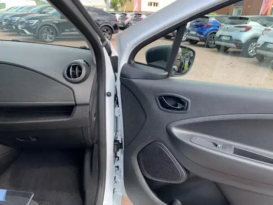 RENAULT ZOE - voiture d'occasion - Photo 18