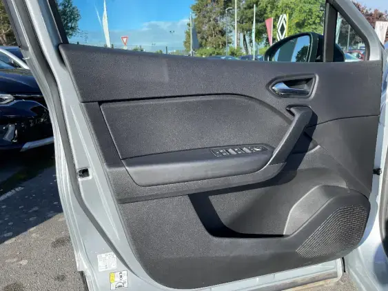 RENAULT CAPTUR II - voiture d'occasion - Photo 17