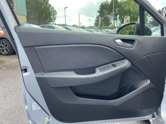 RENAULT CLIO V - voiture d'occasion - Photo 17