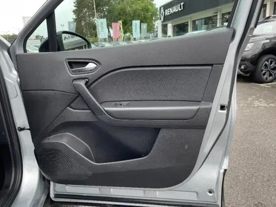 RENAULT CAPTUR II - voiture d'occasion - Photo 18