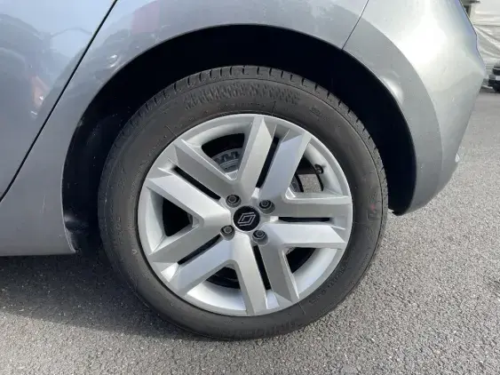 RENAULT CLIO V - voiture d'occasion - Photo 22