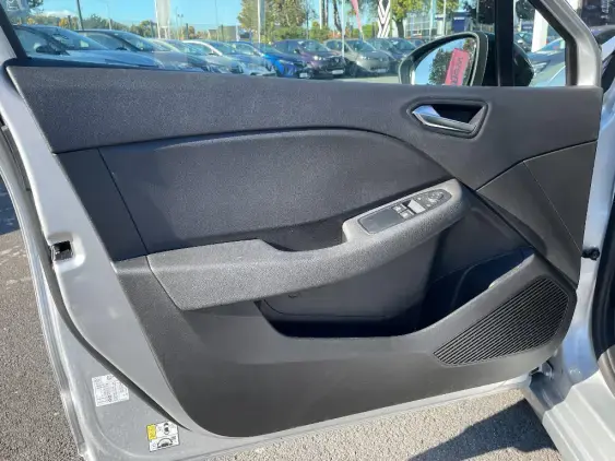 RENAULT CLIO V - voiture d'occasion - Photo 17