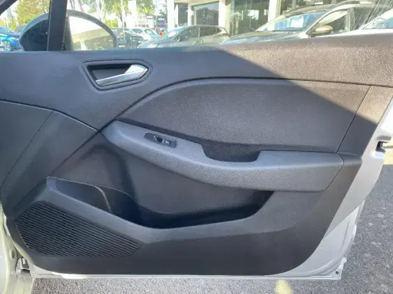 RENAULT CLIO V - voiture d'occasion - Photo 18