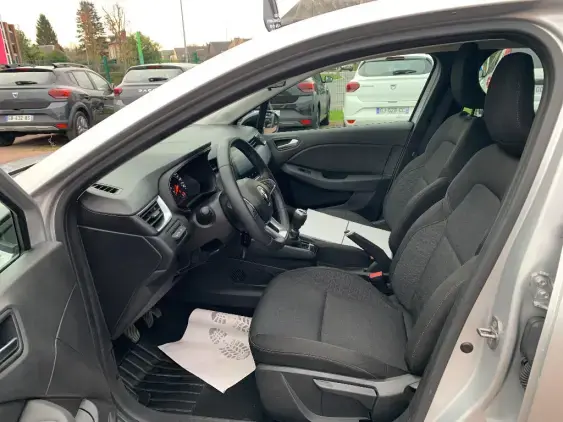 RENAULT CLIO V - voiture d'occasion - Photo 17