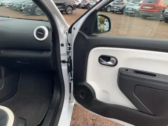 RENAULT TWINGO III - voiture d'occasion - Photo 19