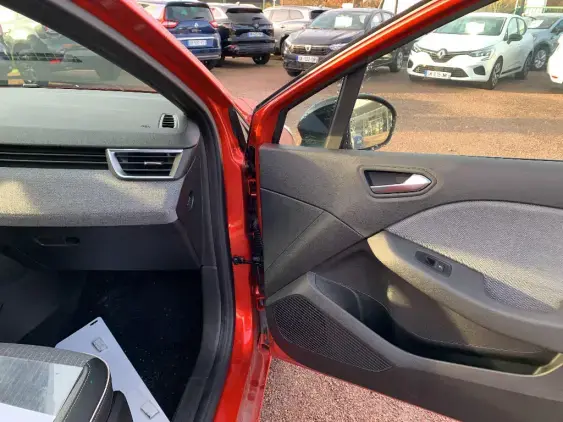 RENAULT CLIO V - voiture d'occasion - Photo 19