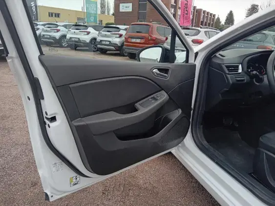 RENAULT CLIO V - voiture d'occasion - Photo 17