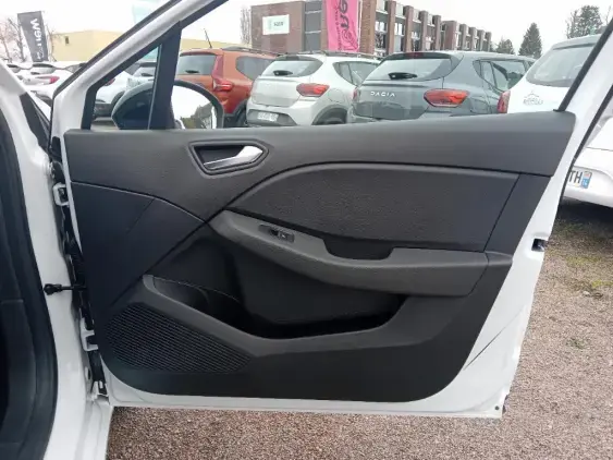 RENAULT CLIO V - voiture d'occasion - Photo 18