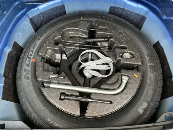 VOLKSWAGEN POLO VI - voiture d'occasion - Photo 17