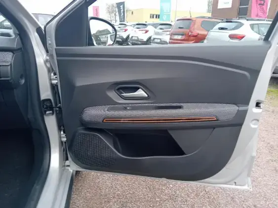 DACIA SANDERO III - voiture d'occasion - Photo 18