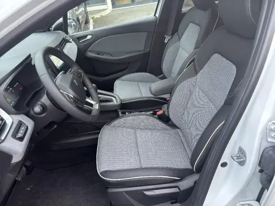 RENAULT CLIO V - voiture d'occasion - Photo 17