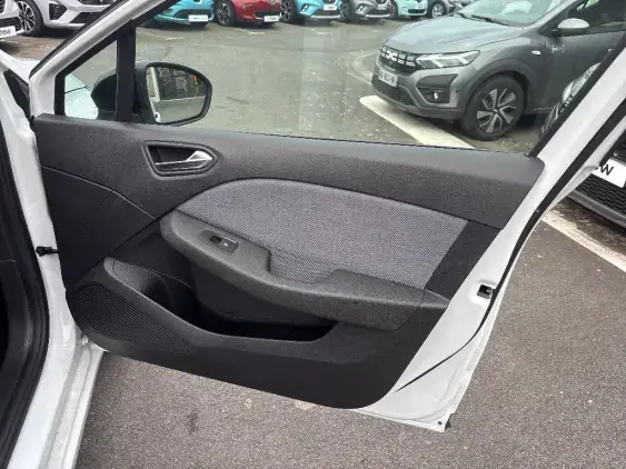 RENAULT CLIO V - voiture d'occasion - Photo 19