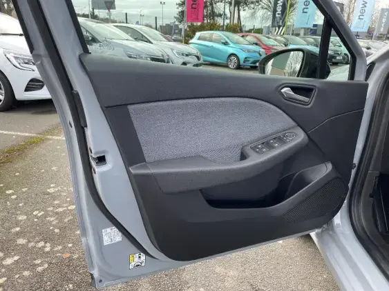 RENAULT CLIO V - voiture d'occasion - Photo 17