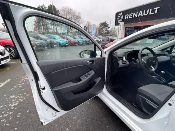 RENAULT CLIO V - voiture d'occasion - Photo 17