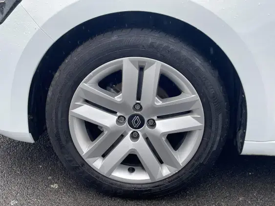 RENAULT CLIO V - voiture d'occasion - Photo 19