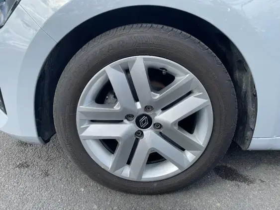 RENAULT CLIO V - voiture d'occasion - Photo 18