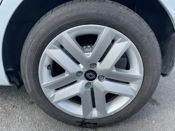 RENAULT CLIO V - voiture d'occasion - Photo 19