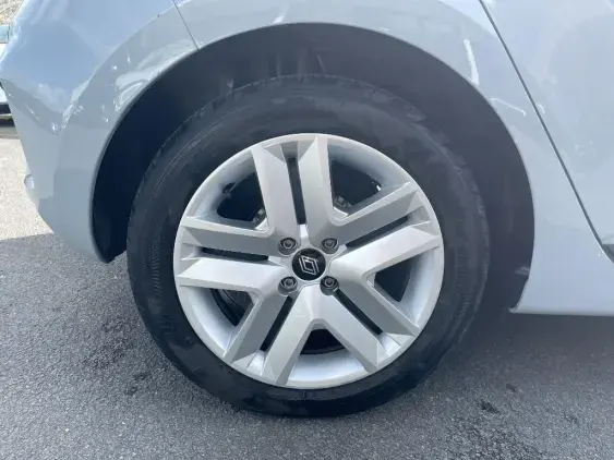 RENAULT CLIO V - voiture d'occasion - Photo 20