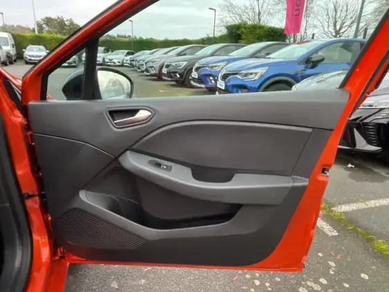 RENAULT CLIO V - voiture d'occasion - Photo 18