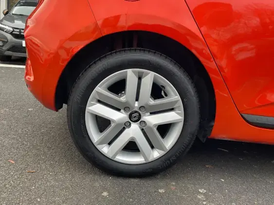 RENAULT CLIO V - voiture d'occasion - Photo 19