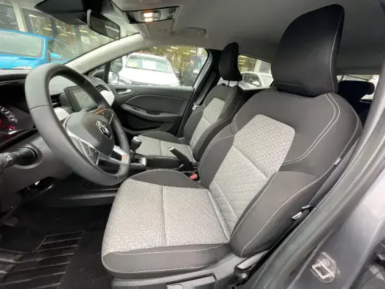 RENAULT CLIO V - voiture d'occasion - Photo 16