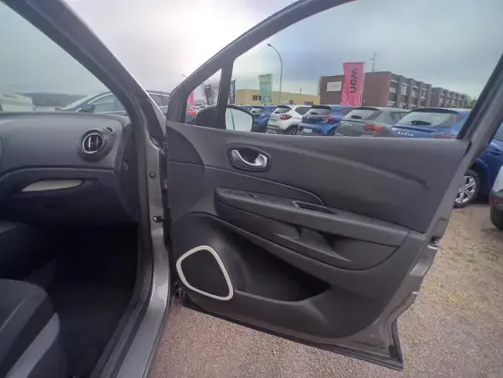 RENAULT CAPTUR - voiture d'occasion - Photo 18