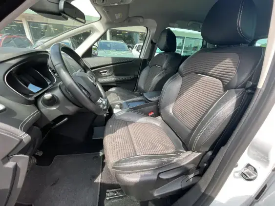 RENAULT SCENIC IV - voiture d'occasion - Photo 16