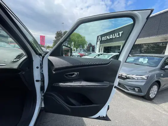 RENAULT SCENIC IV - voiture d'occasion - Photo 18