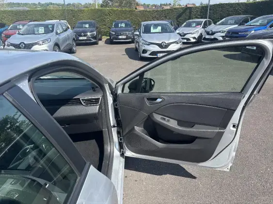 RENAULT CLIO V - voiture d'occasion - Photo 16