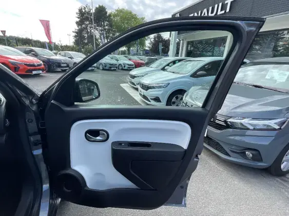 RENAULT TWINGO III - voiture d'occasion - Photo 17