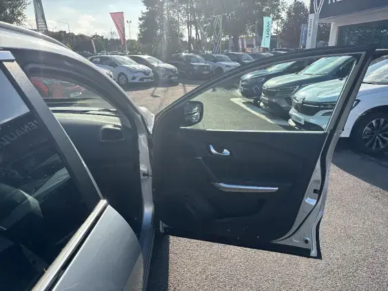 RENAULT KADJAR - voiture d'occasion - Photo 17