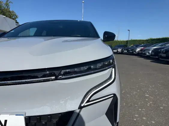 RENAULT MEGANE V - voiture d'occasion - Photo 18