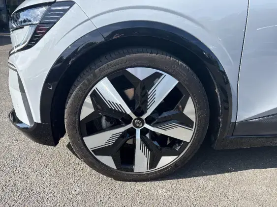 RENAULT MEGANE V - voiture d'occasion - Photo 19