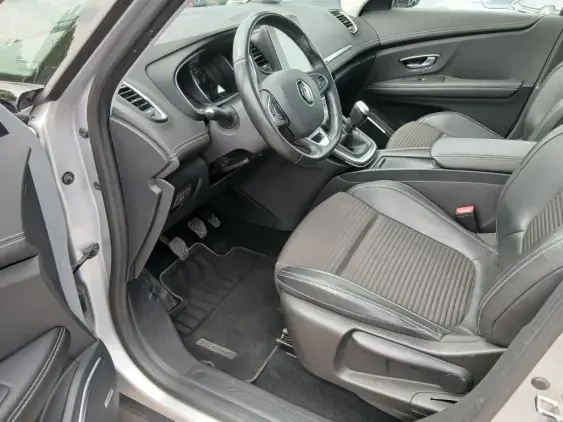 RENAULT SCENIC IV - voiture d'occasion - Photo 16