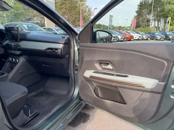 DACIA SANDERO III - voiture d'occasion - Photo 19