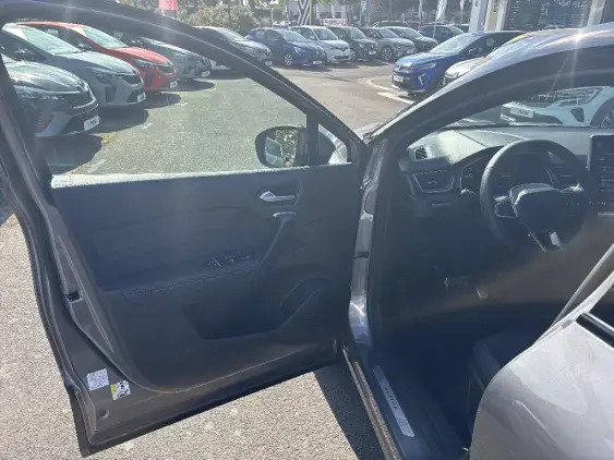 RENAULT CAPTUR II - voiture d'occasion - Photo 17