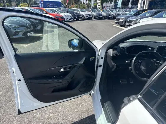 PEUGEOT 208 II - voiture d'occasion - Photo 16