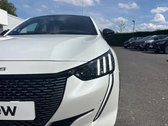 PEUGEOT 208 II - voiture d'occasion - Photo 18