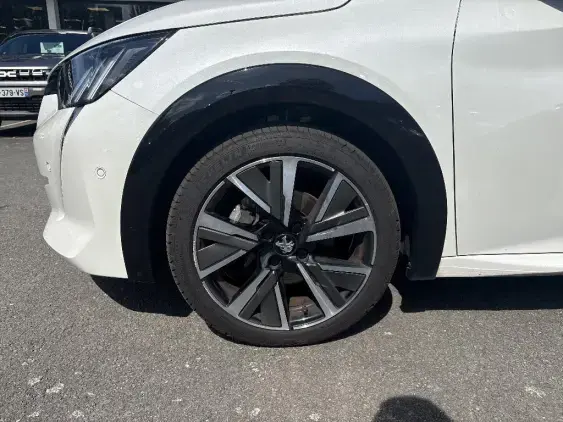 PEUGEOT 208 II - voiture d'occasion - Photo 19