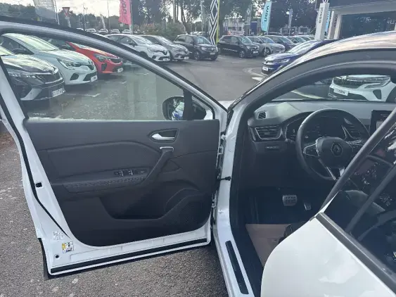 RENAULT CAPTUR II - voiture d'occasion - Photo 18