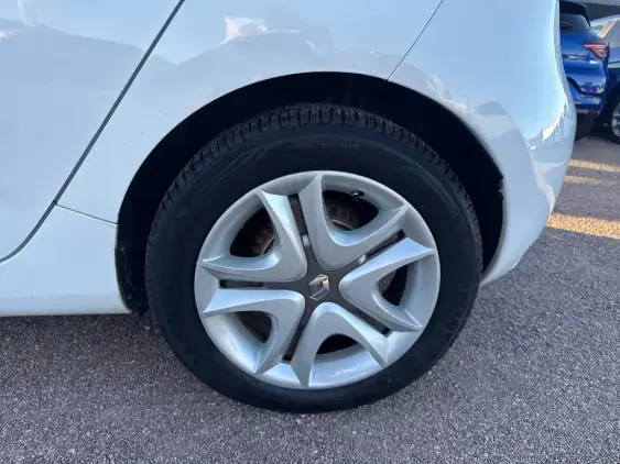 RENAULT ZOE - voiture d'occasion - Photo 21
