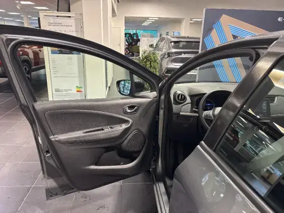 RENAULT ZOE - voiture d'occasion - Photo 17