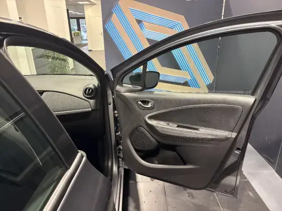 RENAULT ZOE - voiture d'occasion - Photo 18