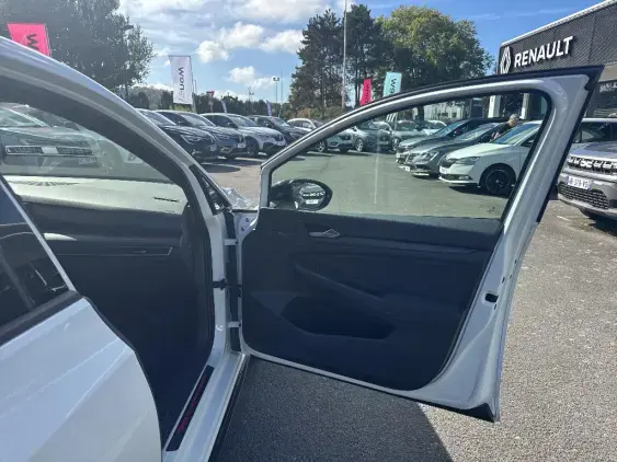 VOLKSWAGEN GOLF VIII - voiture d'occasion - Photo 18